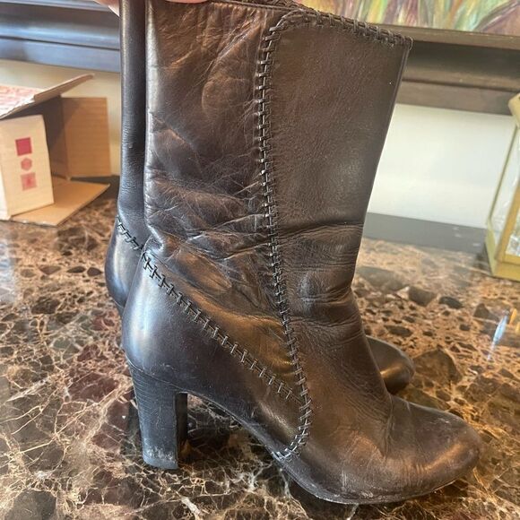 QUALITY Cole Haan Heeled Boot! - Picture 2 of 12